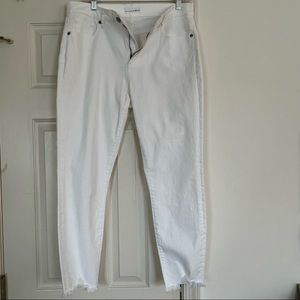 Loft Chewed Hem Slim Pocket Skinny Crop Jeans in White